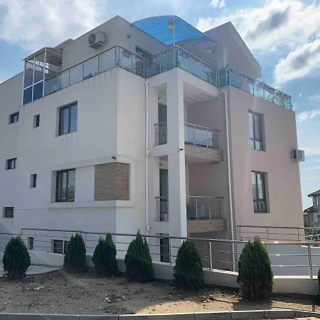 Daire 3 Bedroom With Sea View